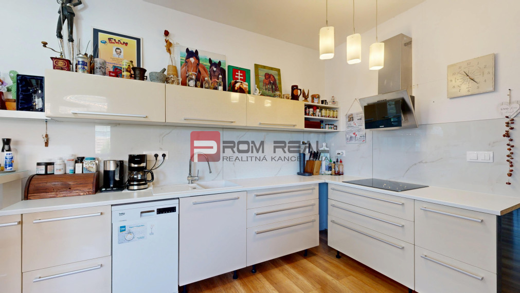 PREDAJ 4 izbový bungalov Slovenský grob - Malý raj