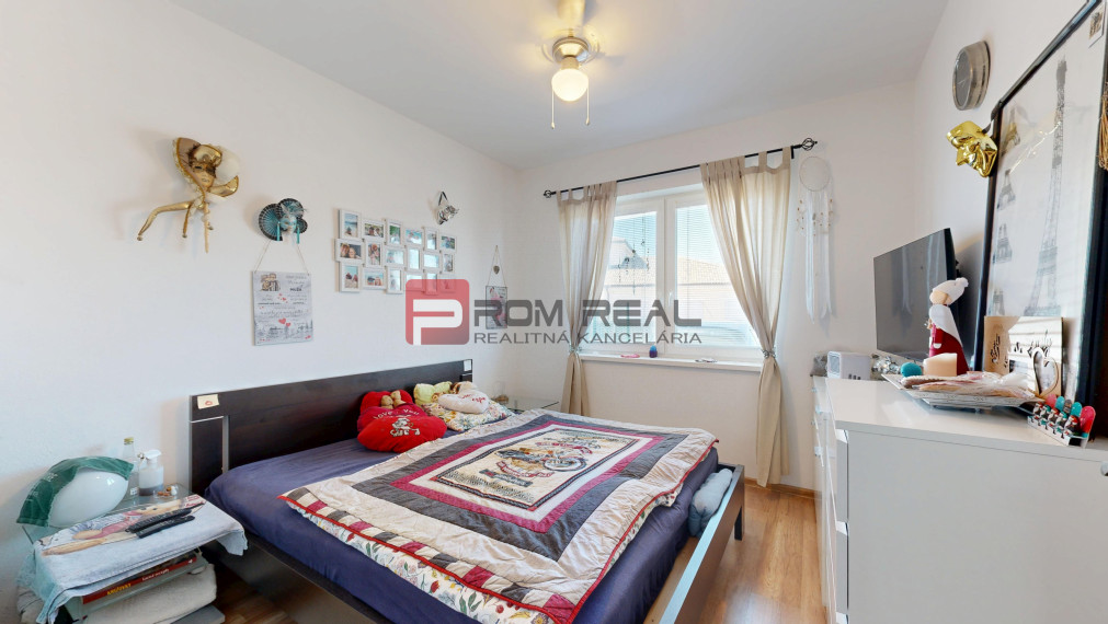 PREDAJ 4 izbový bungalov Slovenský grob - Malý raj