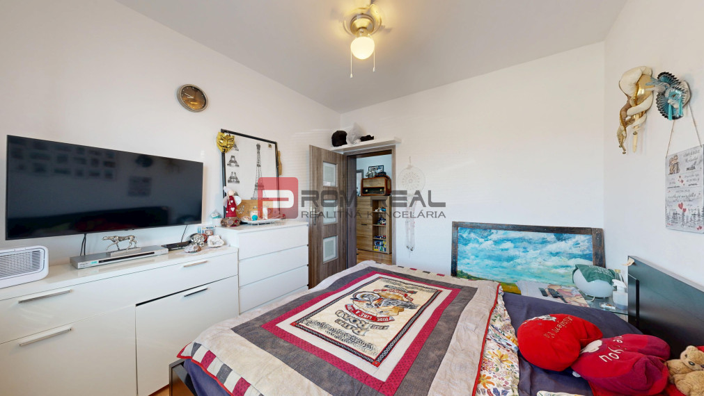 PREDAJ 4 izbový bungalov Slovenský grob - Malý raj