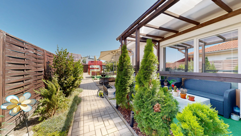 PREDAJ 4 izbový bungalov Slovenský grob - Malý raj