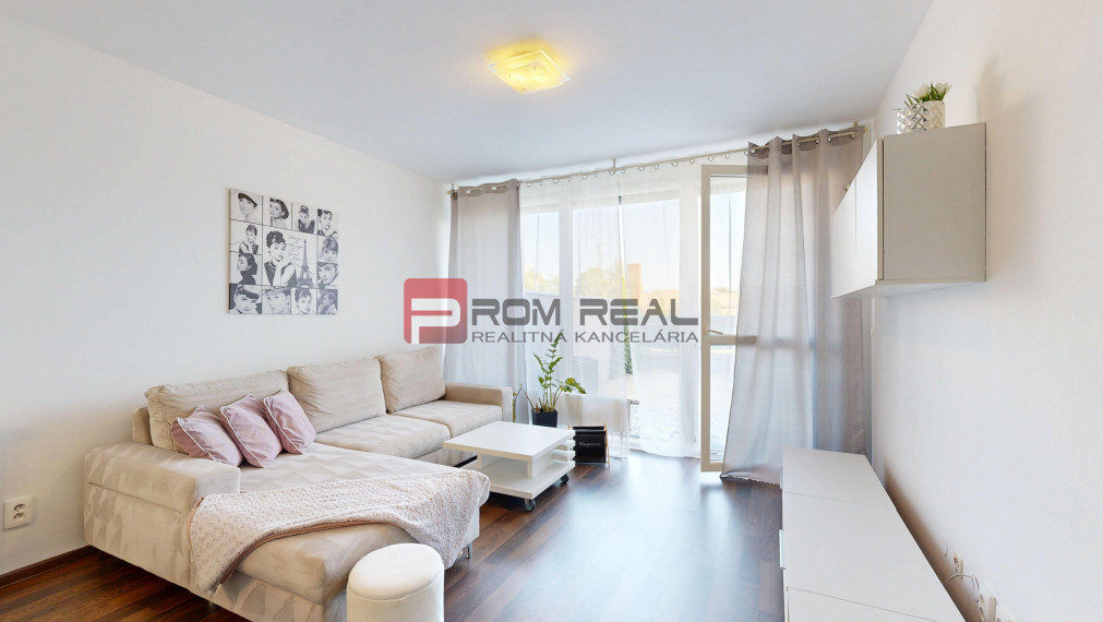 PREDAJ bytu s veľkou terasou a garážovým státím