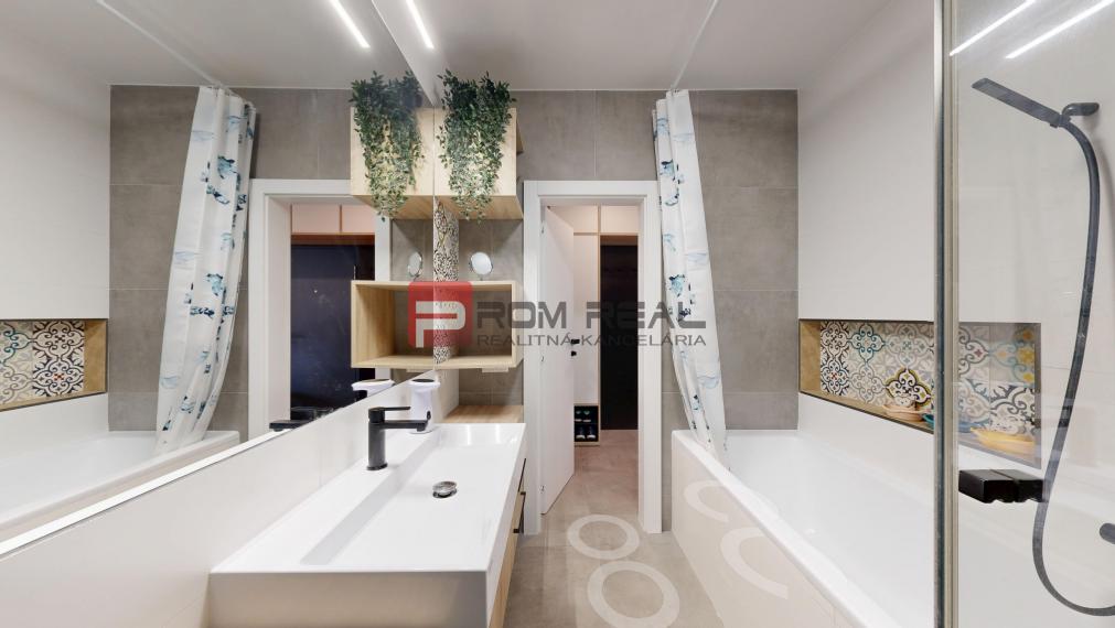 REZERVOVANÉ - Predaj dizajnového 3-izb.bytu s upravenou záhradou a 2 parkovacími miestami vo Hviezdoslavove