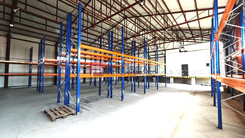 PRENÁJOM ZATEPLENEJ SKLADOVEJ HALY 548 m2, Modra