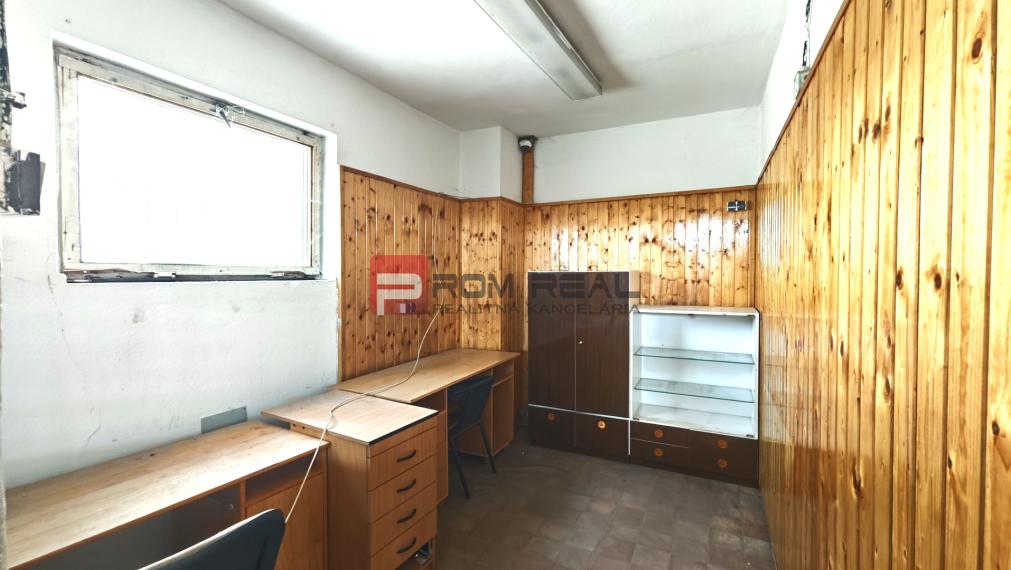 PRENÁJOM ZATEPLENEJ SKLADOVEJ HALY 548 m2, Modra