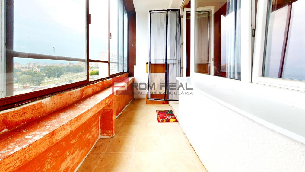 REZERVOVANÉ 3i byt, výhľad na Draždiak, Bratislava Petržalka