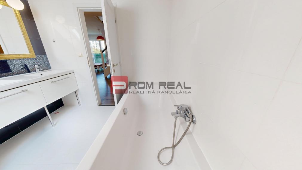 REZERVOVANÉ Na PREDAJ mezonetový byt s krásnym výhľadom na Karpaty Pezinok