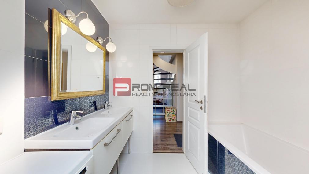 REZERVOVANÉ Na PREDAJ mezonetový byt s krásnym výhľadom na Karpaty Pezinok