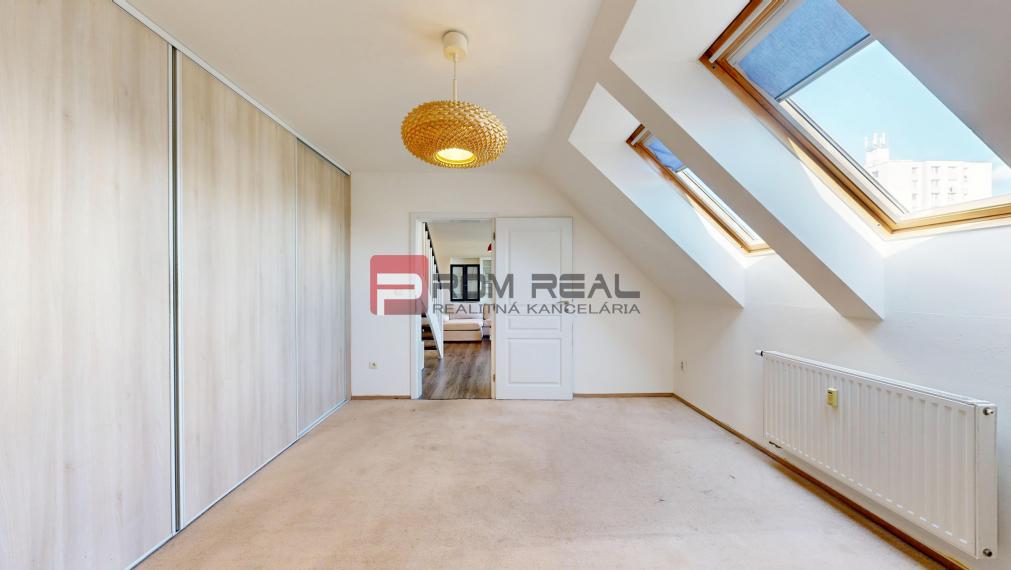 REZERVOVANÉ Na PREDAJ mezonetový byt s krásnym výhľadom na Karpaty Pezinok