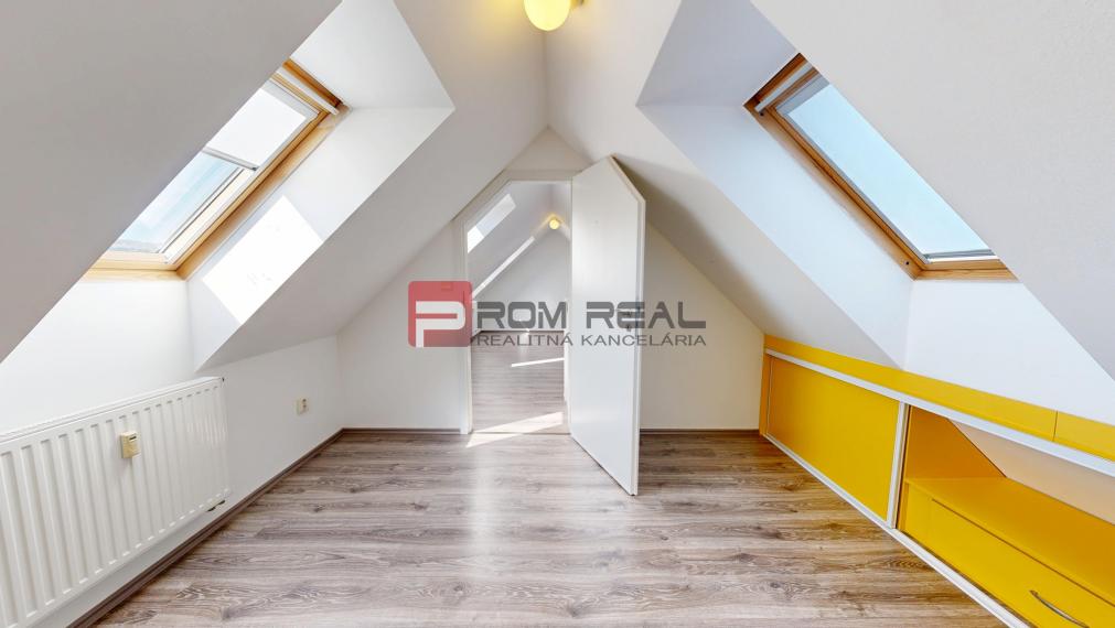 REZERVOVANÉ Na PREDAJ mezonetový byt s krásnym výhľadom na Karpaty Pezinok