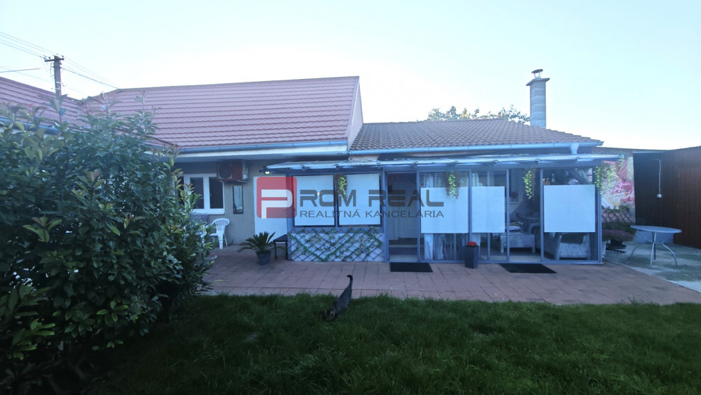 Predaj zaujímavého RD, Veľký Grob, neďaleko Slnečných jazier