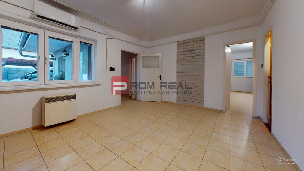 Predaj zaujímavého RD, Veľký Grob, neďaleko Slnečných jazier