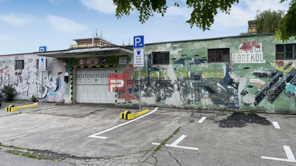 Garáž na prenájom, Pionierska, Bratislava - Nové Mesto
