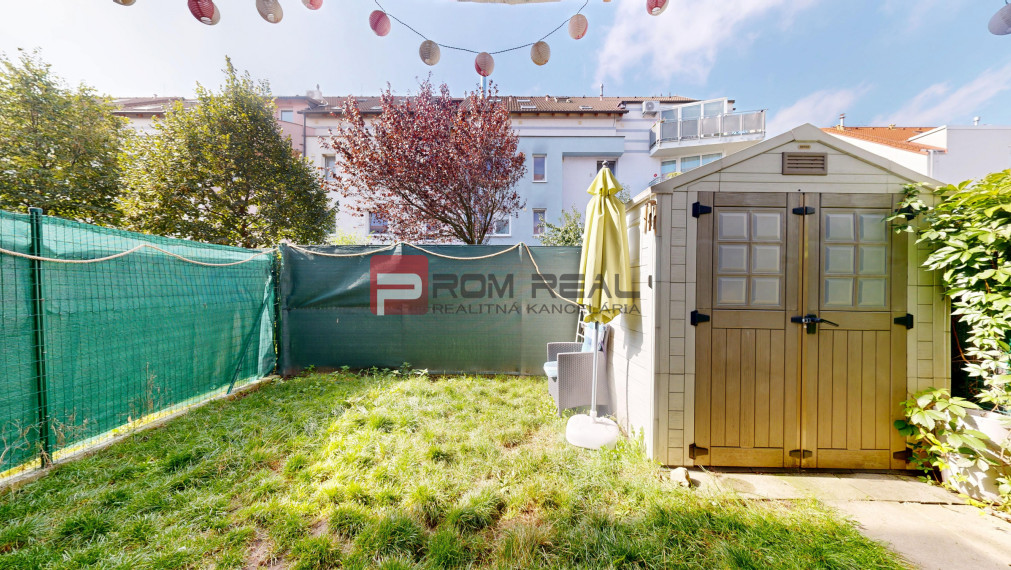 REZERVOVANÉ Predaj dvojizbového bytu so záhradkou-Svätý Jur