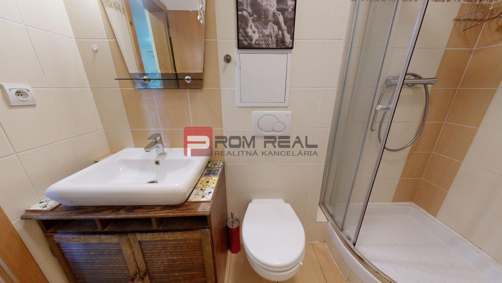 REZERVOVANÉ Predaj dvojizbového bytu so záhradkou-Svätý Jur