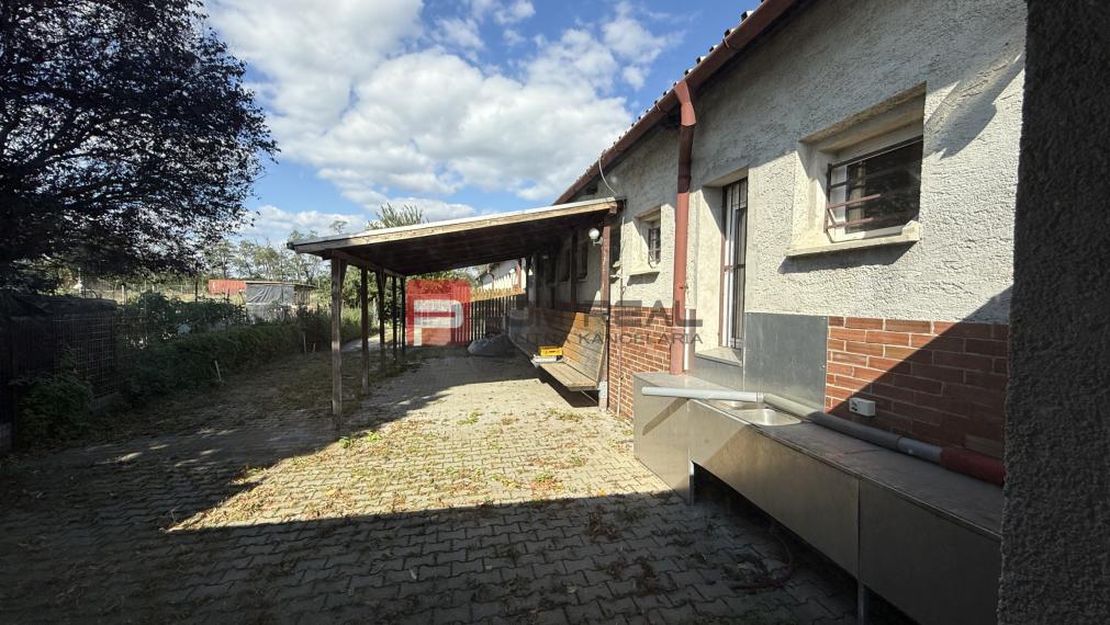 PRENÁJOM Priestranný sklad BÁHOŇ 1800 m2 + Zázemie 200 m2