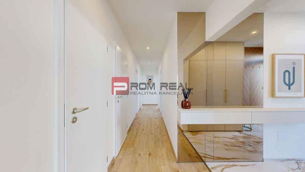 REZERVOVANÉ Na predaj krásna štýlová novostavba Chorvátsky Grob