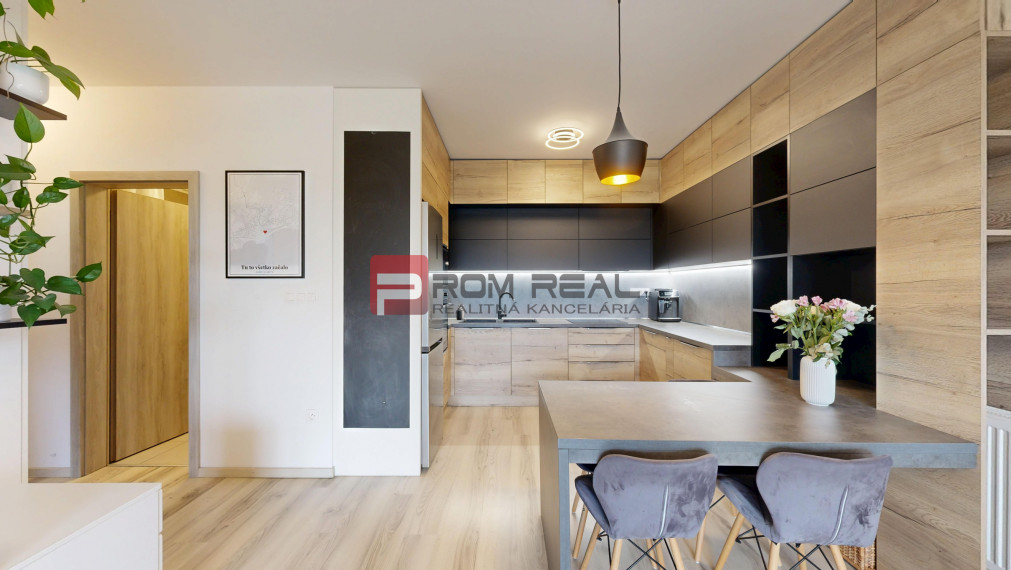 REZERVOVANÉ Na PREDAJ 2-izbový byt s balkónom  v tehlovej novostavbe – Pezinok, Mahulanka