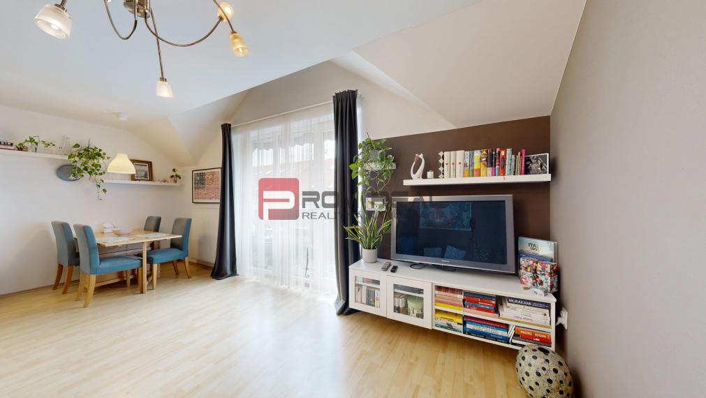 REZERVOVANÉ Na predaj 2,5 izbový byt s balkónom Svätý Jur