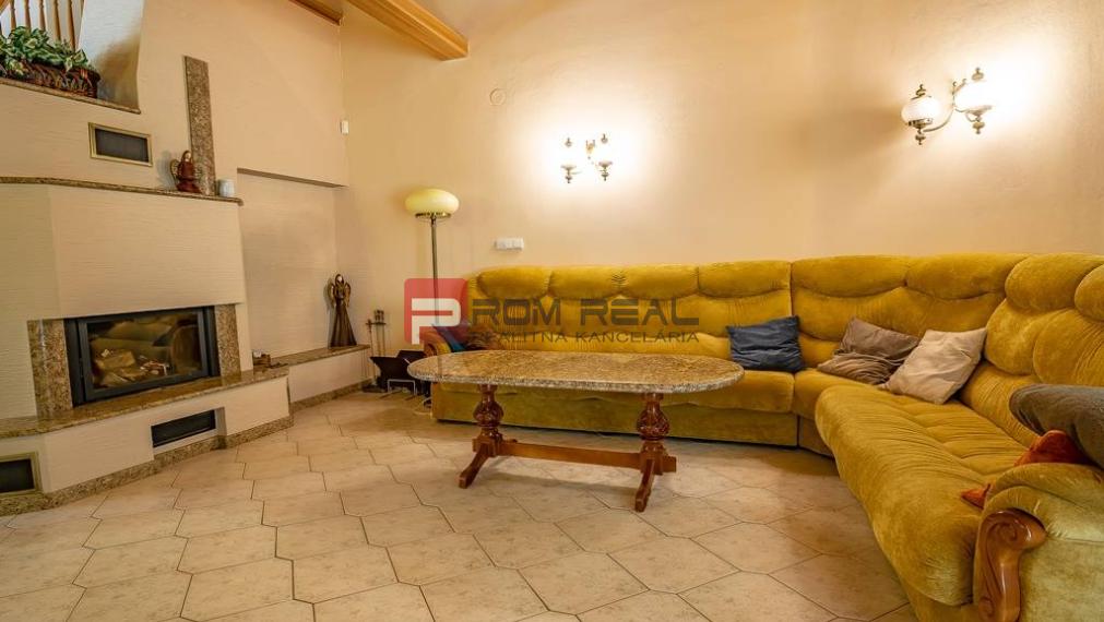 7-izbové sídlo v lyžiarskom raji⛷️v srdci Slovenska ❤️