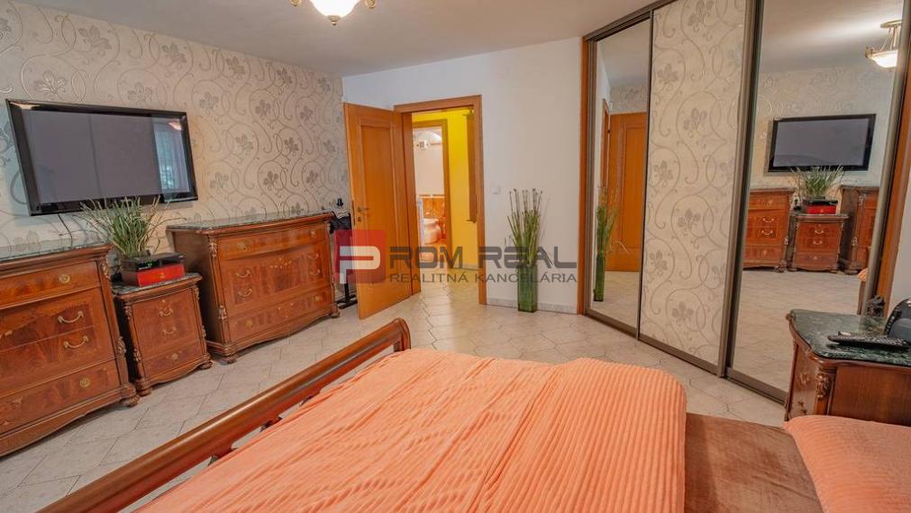 7-izbové sídlo v lyžiarskom raji⛷️v srdci Slovenska ❤️