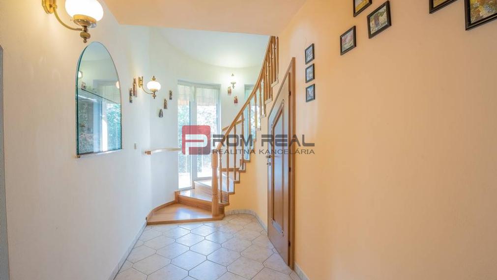 7-izbové sídlo v lyžiarskom raji⛷️v srdci Slovenska ❤️