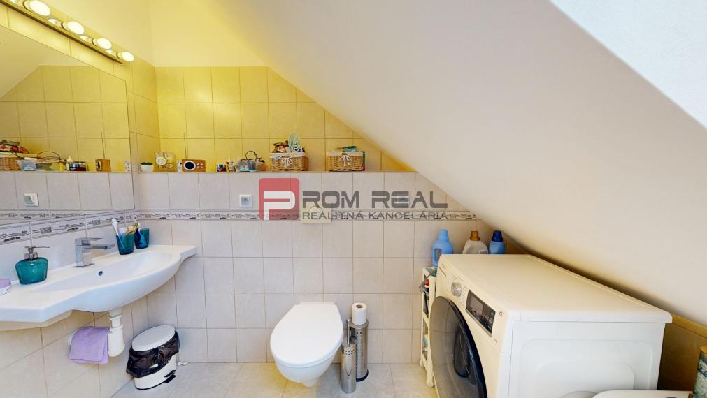 REZERVOVANÉ Na predaj 2,5 izbový byt s balkónom Svätý Jur