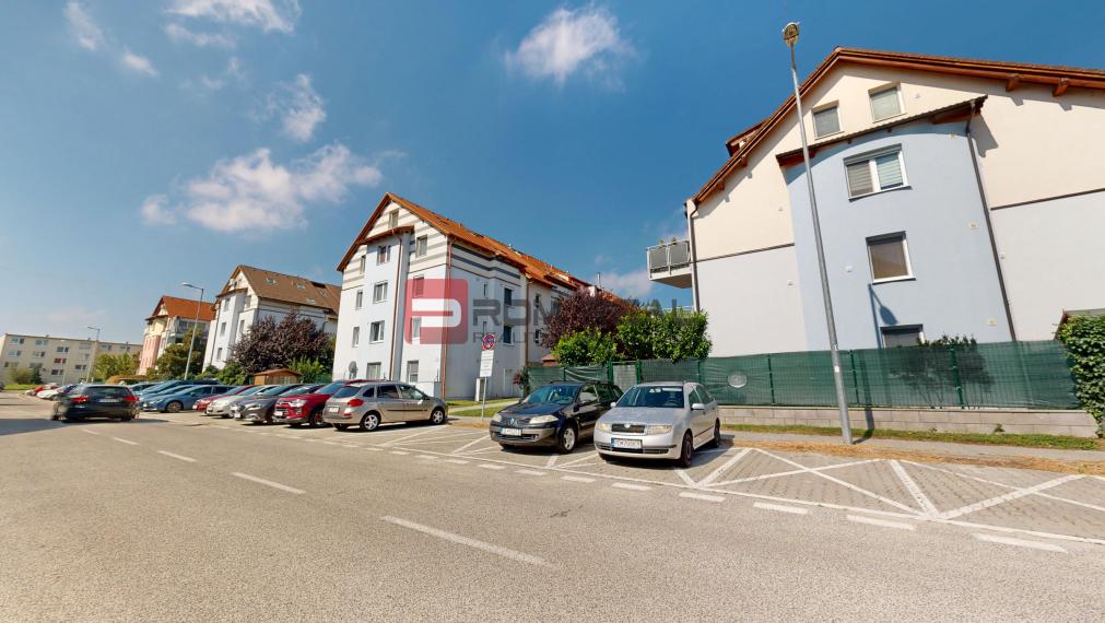 REZERVOVANÉ Na predaj 2,5 izbový byt s balkónom Svätý Jur