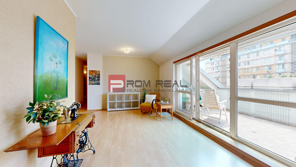 NA PRENÁJOM veľkometrážny 3-izbový byt s výmerou vyše 175m2 + terasa