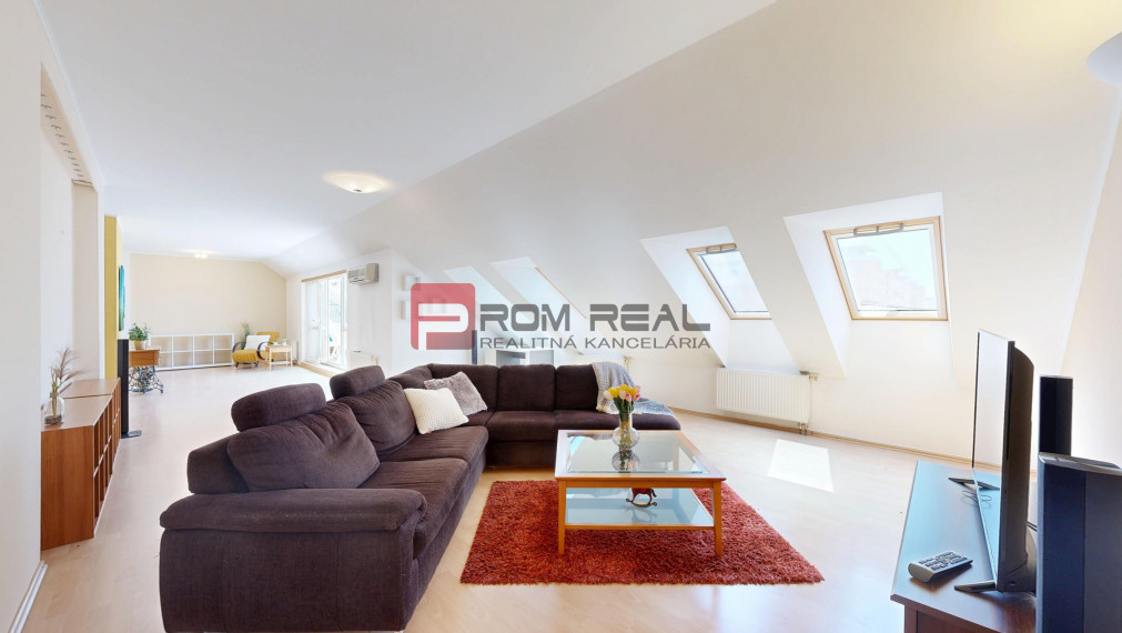 NA PRENÁJOM veľkometrážny 3-izbový byt s výmerou vyše 175m2 + terasa