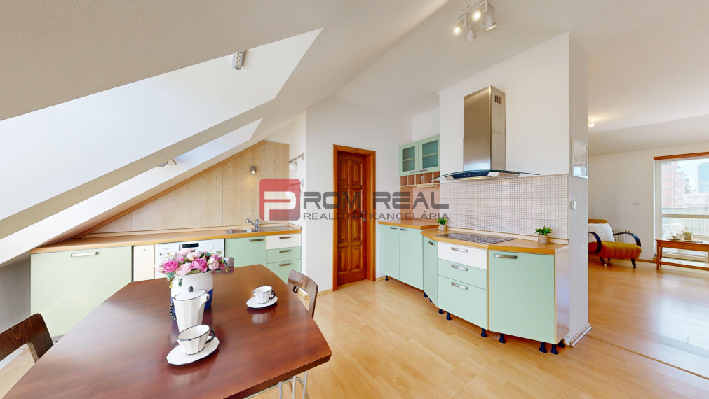 NA PRENÁJOM veľkometrážny 3-izbový byt s výmerou vyše 175m2 + terasa