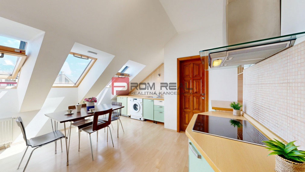 NA PRENÁJOM veľkometrážny 3-izbový byt s výmerou vyše 175m2 + terasa