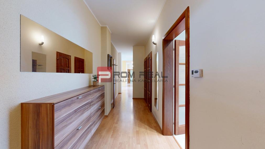 NA PRENÁJOM veľkometrážny 3-izbový byt s výmerou vyše 175m2 + terasa