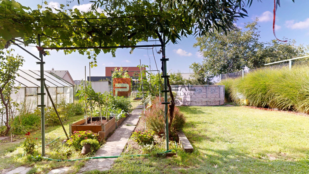 PREDAJ veľkého rodinného domu PEZINOK