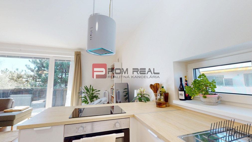 PRENAJATÉ Na prenájom 3 izbový byt s garážovým parkovaním Rovinka