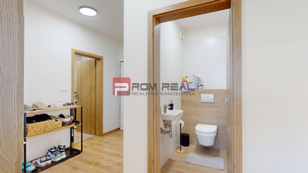 PRENAJATÉ Na prenájom 3 izbový byt s garážovým parkovaním Rovinka