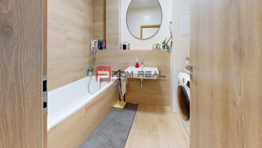 PRENAJATÉ Na prenájom 3 izbový byt s garážovým parkovaním Rovinka