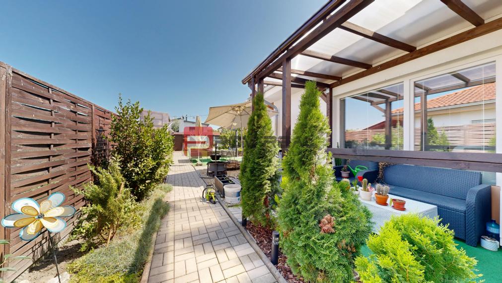 PREDAJ 4 izbový bungalov Slovenský grob