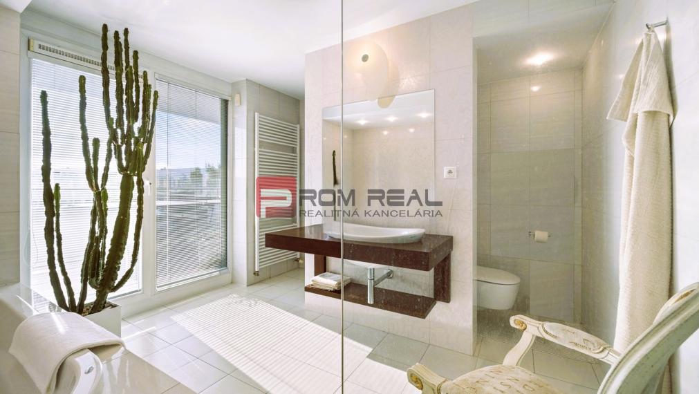 Veľkometrážny 5-izbový PENTHOUSE s PANORAMA výhľadom BA 🌇