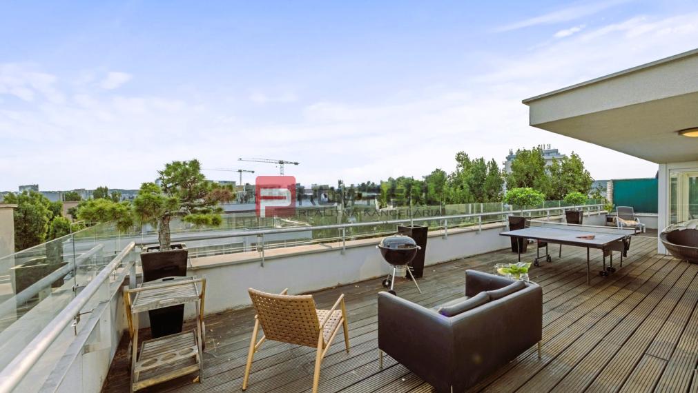 Veľkometrážny 5-izbový PENTHOUSE s PANORAMA výhľadom BA 🌇