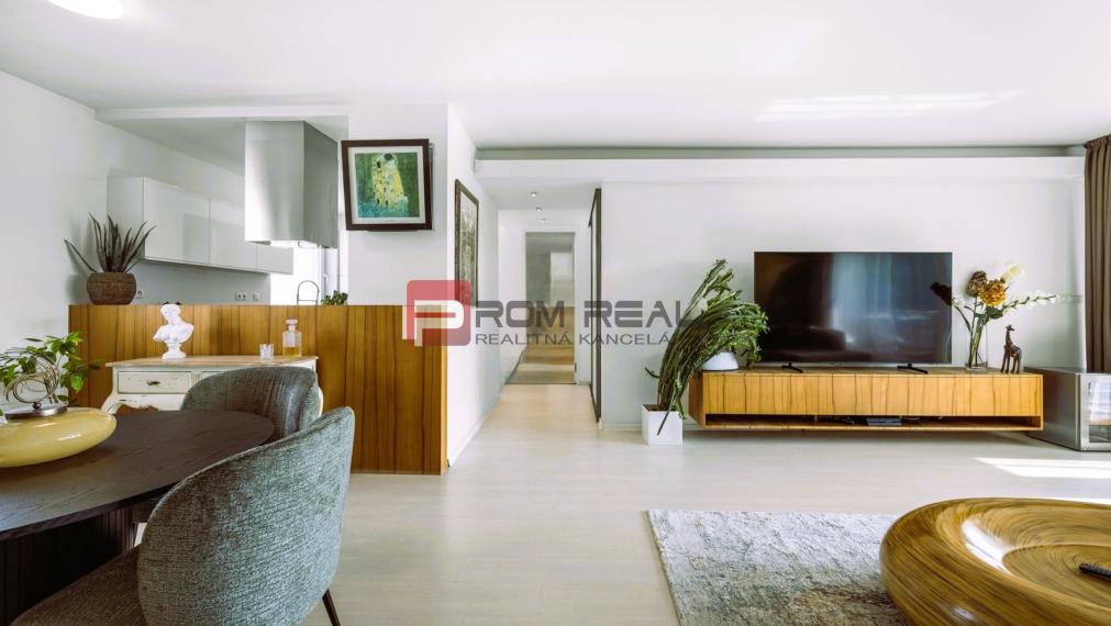 Veľkometrážny 5-izbový PENTHOUSE s PANORAMA výhľadom BA 🌇