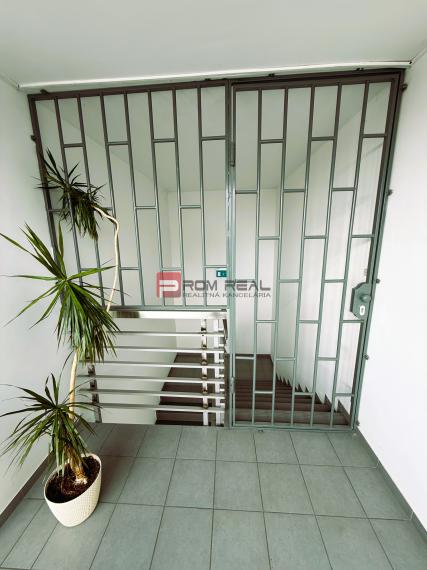 Veľkometrážny 5-izbový PENTHOUSE s PANORAMA výhľadom BA 🌇