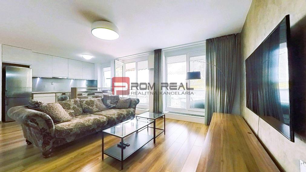 Veľkometrážny 2-izbový PENTHOUSE s PANORAMA výhľadom BA 🌇