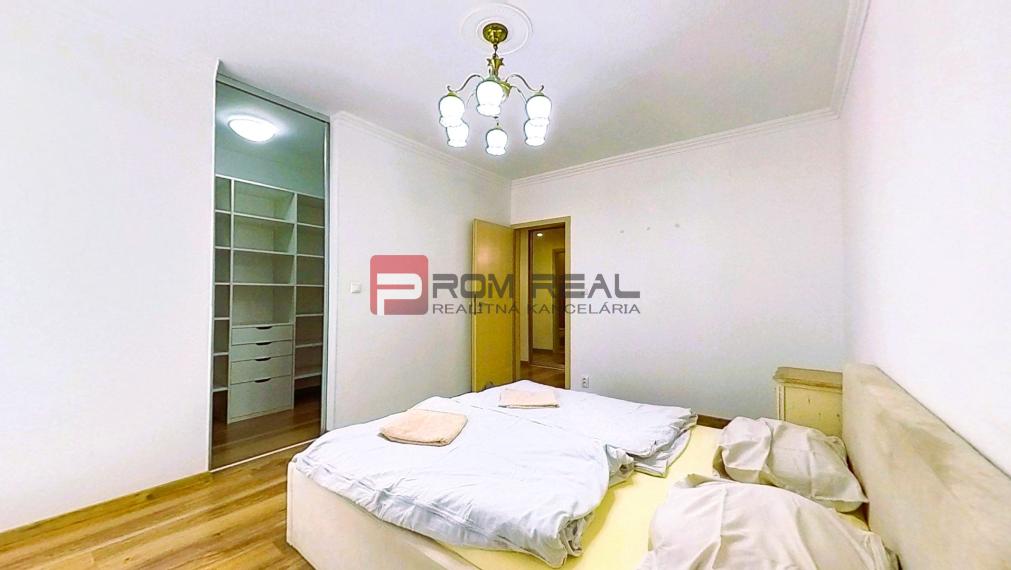 Veľkometrážny 2-izbový PENTHOUSE s PANORAMA výhľadom BA 🌇