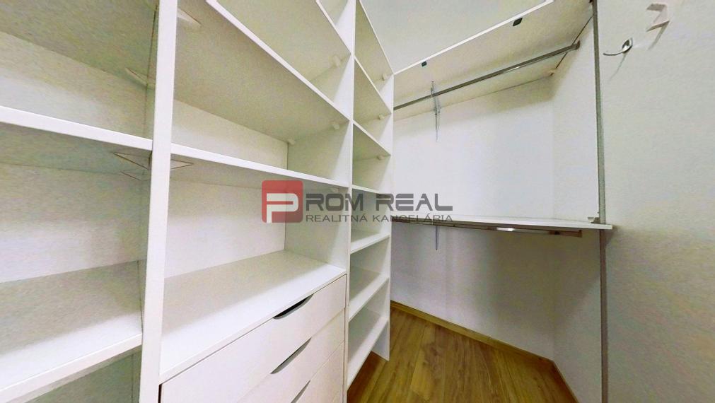 Veľkometrážny 2-izbový PENTHOUSE s PANORAMA výhľadom BA 🌇