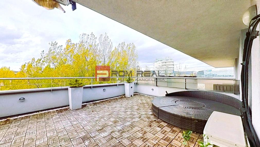 Veľkometrážny 2-izbový PENTHOUSE s PANORAMA výhľadom BA 🌇