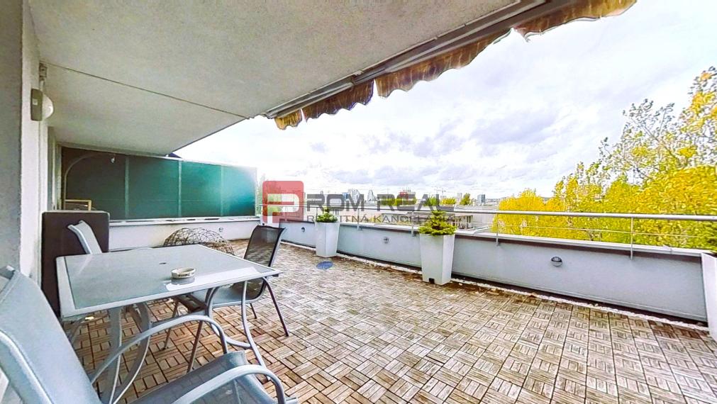 Veľkometrážny 2-izbový PENTHOUSE s PANORAMA výhľadom BA 🌇