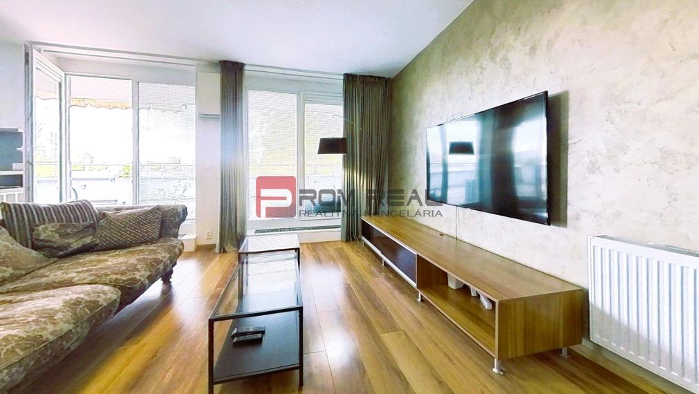 Veľkometrážny 2-izbový PENTHOUSE s PANORAMA výhľadom BA 🌇