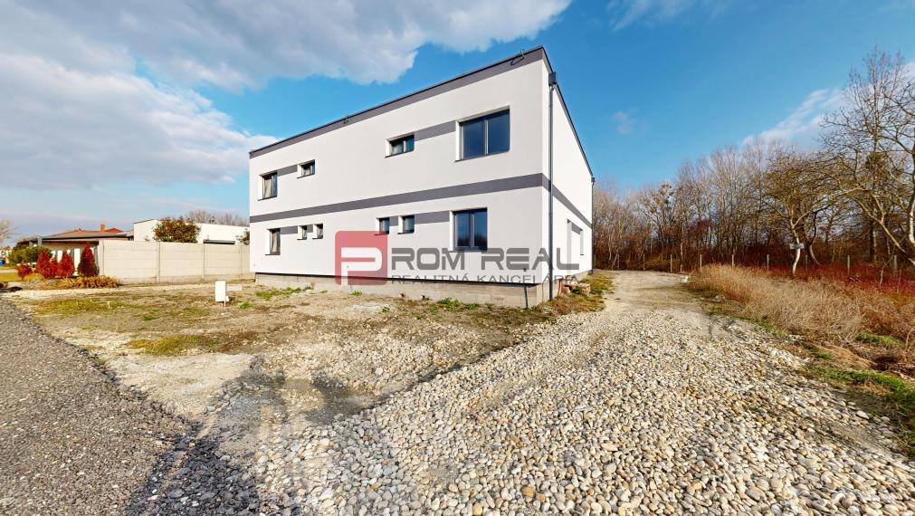 3D obhliadka - 5-izbový rodinný dom kúsok od Dunajskej Stredy