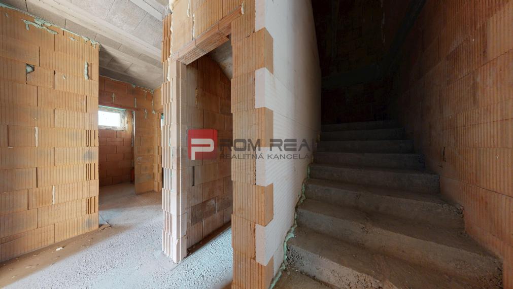 3D obhliadka - 5-izbový rodinný dom kúsok od Dunajskej Stredy