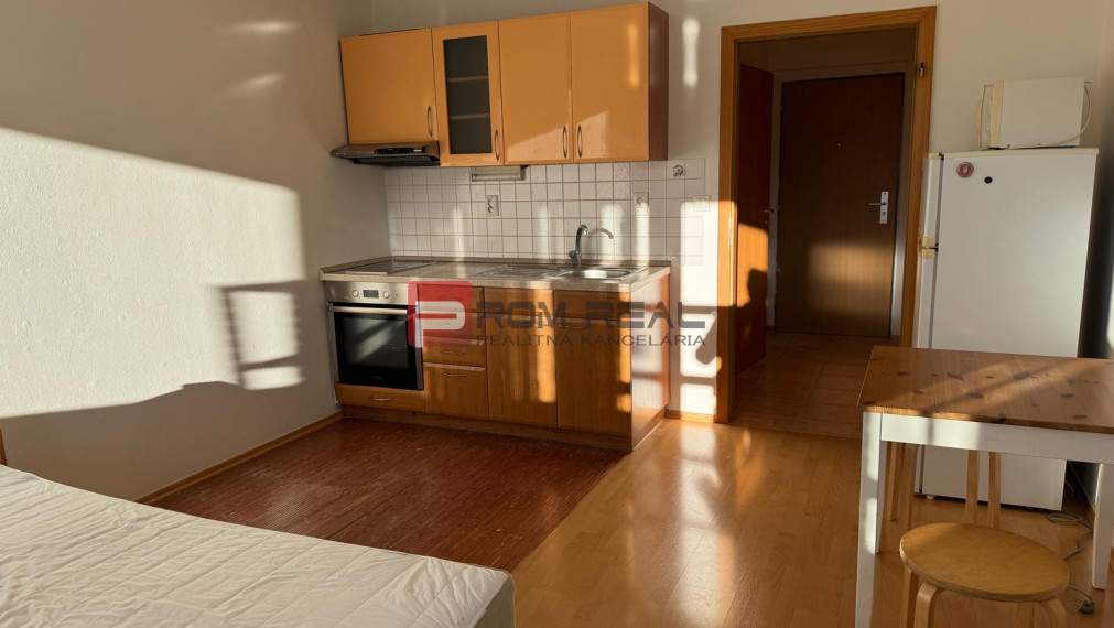 Exkluzivne Prenájom 1 izbový byt v KOPRIVNICI Dúbravka 3.p.